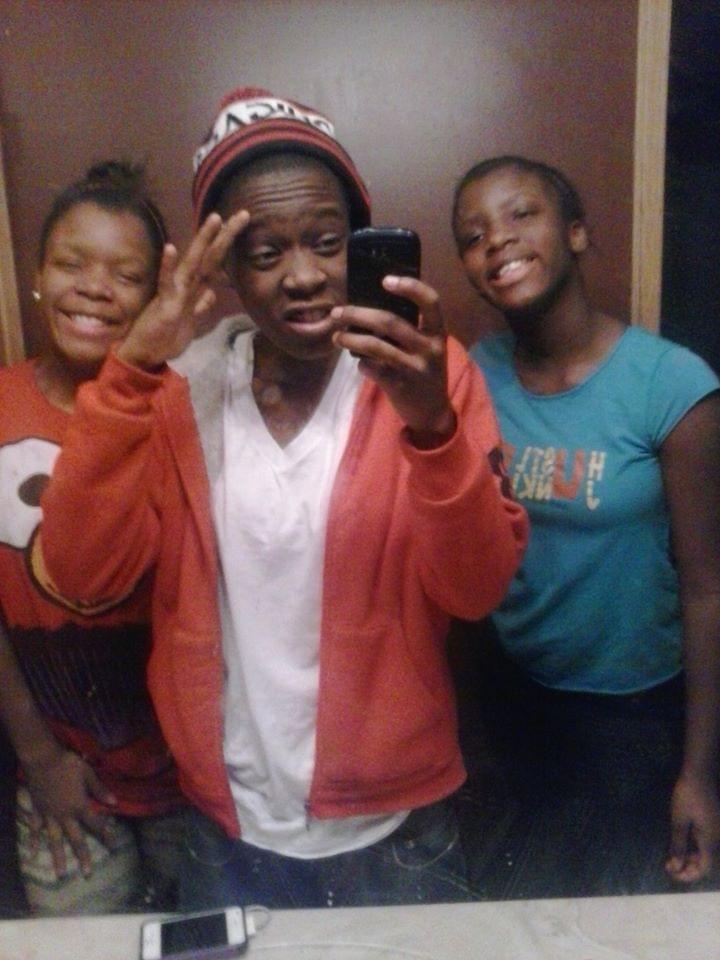 Tamia and her two oldest sist…