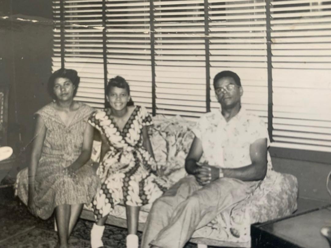 Darlene & Donna With Ralph