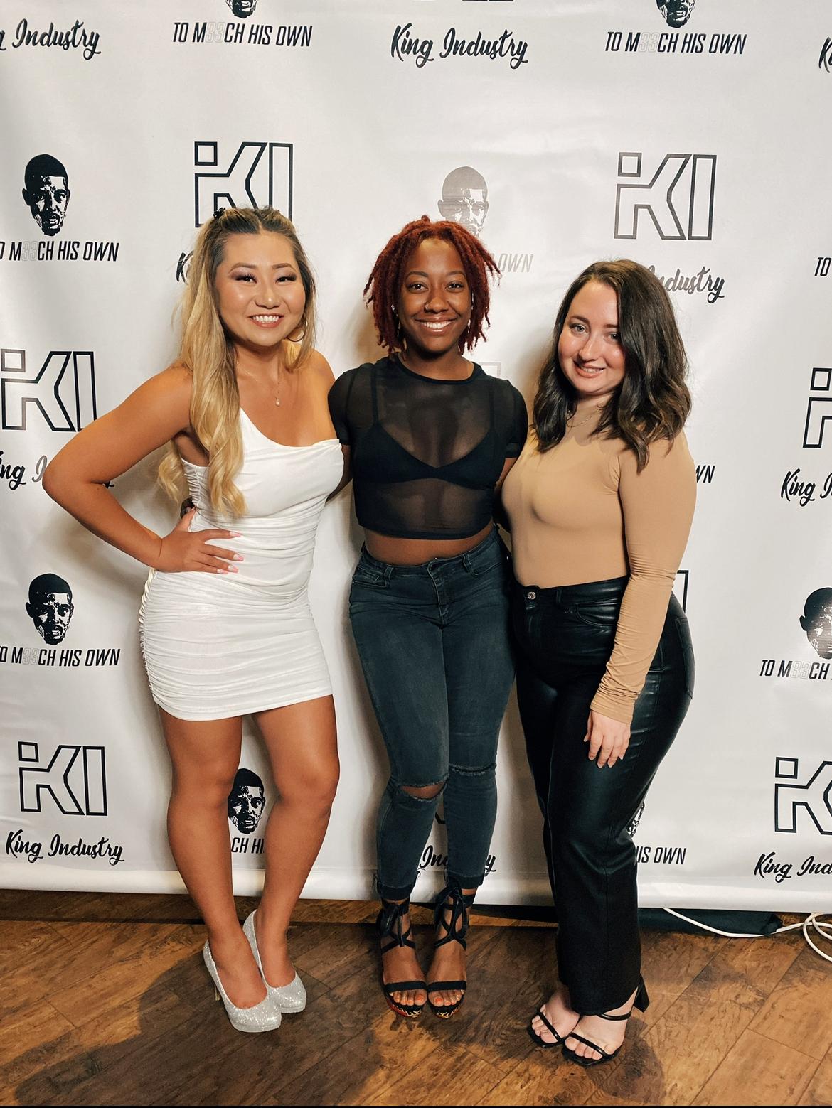 Maria being the loving friend…