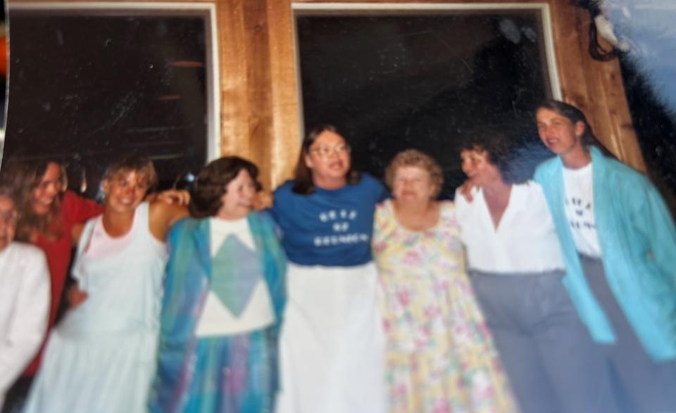 Singing Sioux City Sue at the…