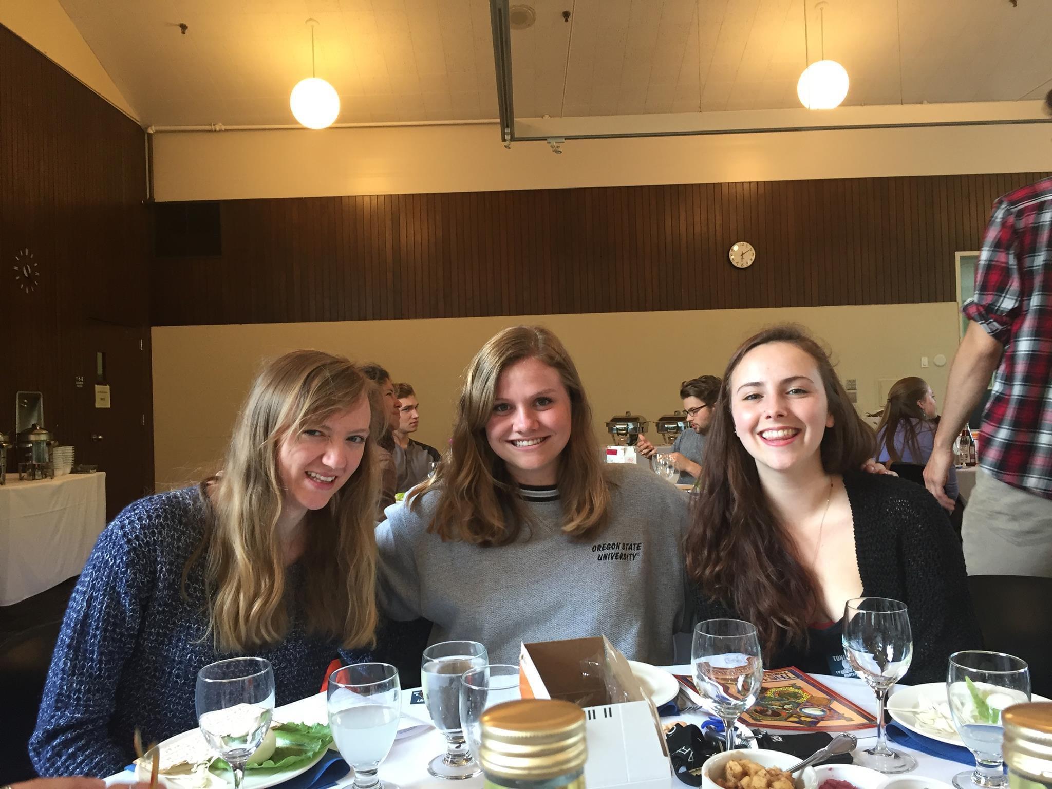 Ellen, Tamar and Hannah at Pa…