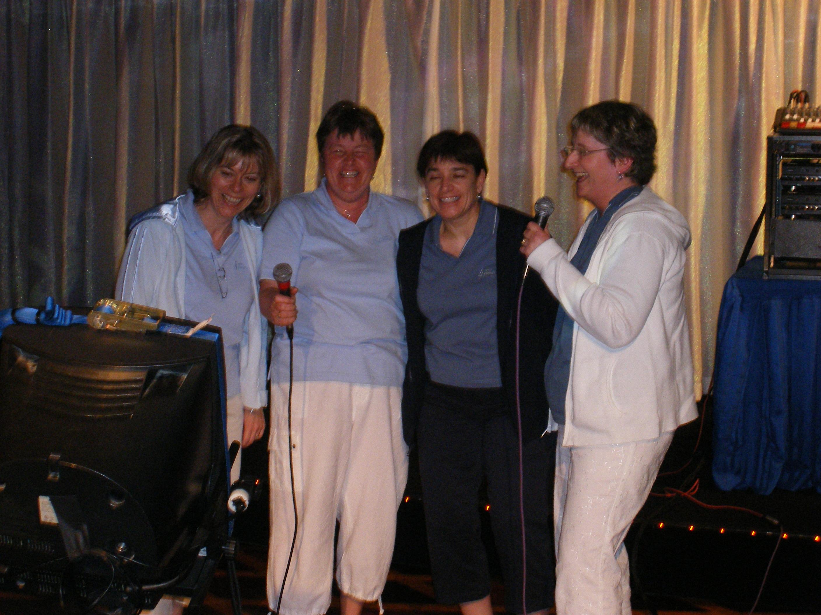 Cruise karaoke