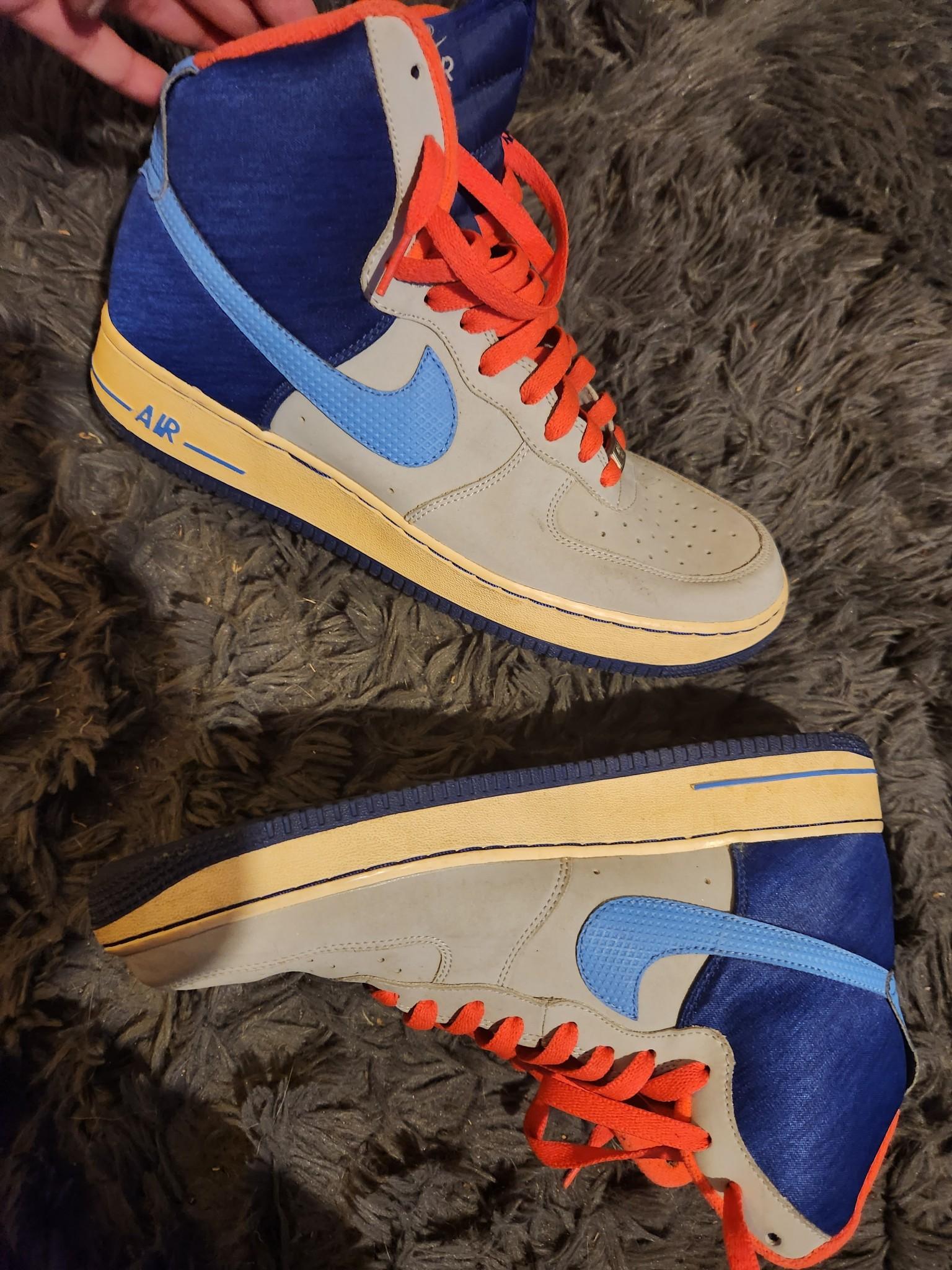 Aiden wanted these shoes of D…